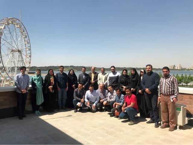 بازدید دانشجویان دانشگاه تربیت مدرس از پروژه دریاچه شهدای خلیج فارس