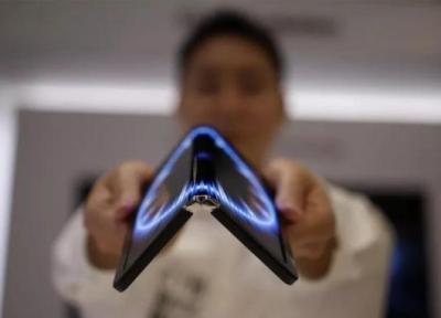 گوشی های تاشوی نسل آینده شاید نمایشگری با قابلیت چرخش 360 درجه ای داشته باشند