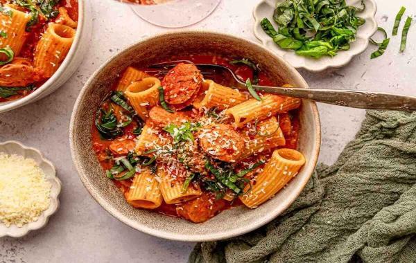 3 مدل طرز تهیه پاستا اسفناج؛ فوری و خوشمزه 3 مدل طرز تهیه پاستا اسفناج؛ فوری و خوشمزه