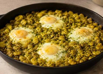 طرز تهیه باقلا وابیج گیلانی با شوید و تخم مرغ